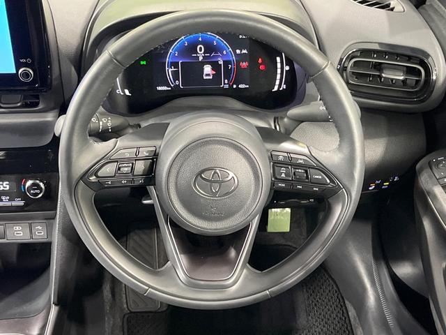 ヤリスクロス Ｚ　純正８型ディスプレイオーディオ　バックカメラ　衝突被害軽減システム　レーダークルーズ　禁煙車　パワーシート　ドラレコ　コーナーセンサー　シートヒーター　ＥＴＣ　純正１８インチアルミ　オートハイビーム（11枚目）