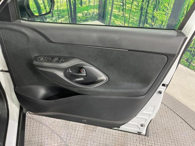 ヤリスクロス Ｚ　純正８型ディスプレイオーディオ　バックカメラ　衝突被害軽減システム　レーダークルーズ　禁煙車　パワーシート　ドラレコ　コーナーセンサー　シートヒーター　ＥＴＣ　純正１８インチアルミ　オートハイビーム（46枚目）