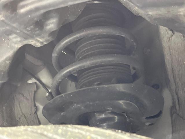 ヤリスクロス Ｚ　純正８型ディスプレイオーディオ　バックカメラ　衝突被害軽減システム　レーダークルーズ　禁煙車　パワーシート　ドラレコ　コーナーセンサー　シートヒーター　ＥＴＣ　純正１８インチアルミ　オートハイビーム（56枚目）