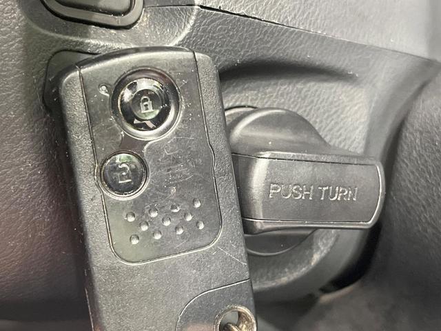 ゼストスパーク Ｗ　禁煙車　ドラレコ　スマートキー　ＨＩＤヘッド　純正１４インチアルミホイール　オートエアコン　ＣＤ再生　電動格納ミラー　衝突安全ボディ（5枚目）