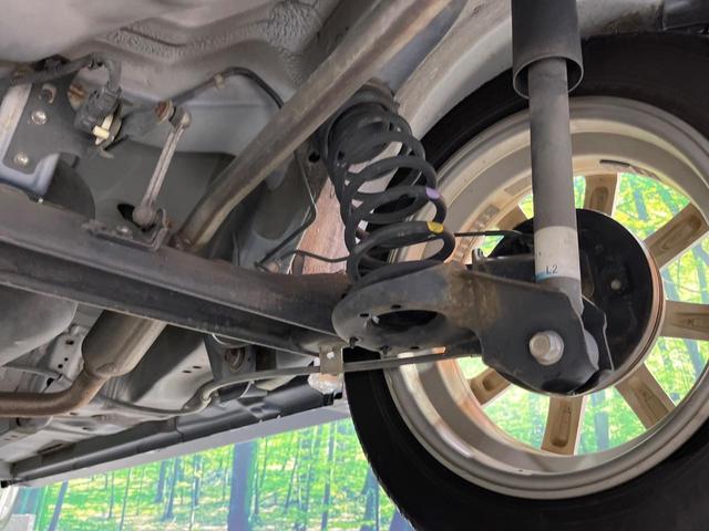 ステラ カスタムＲリミテッド　禁煙車　スマートキー　ＨＩＤヘッド　純正１４インチアルミホイール　オートエアコン　ＣＤ再生　電動格納ミラー　アイドリングストップ　衝突安全ボディ（20枚目）