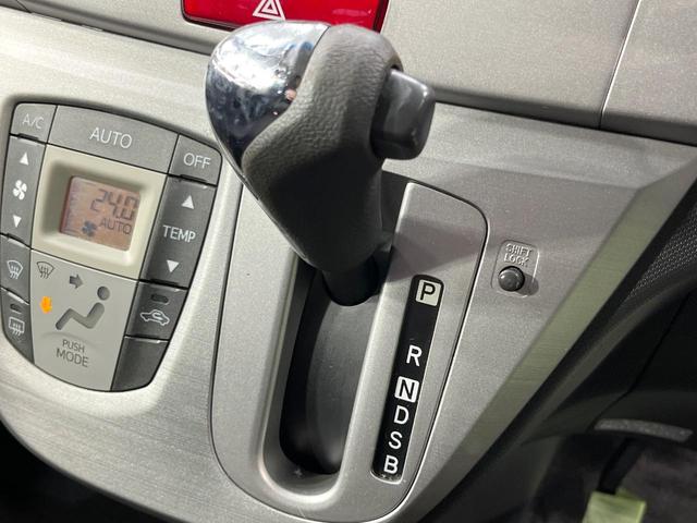 ステラ カスタムＲリミテッド　禁煙車　スマートキー　ＨＩＤヘッド　純正１４インチアルミホイール　オートエアコン　ＣＤ再生　電動格納ミラー　アイドリングストップ　衝突安全ボディ（22枚目）