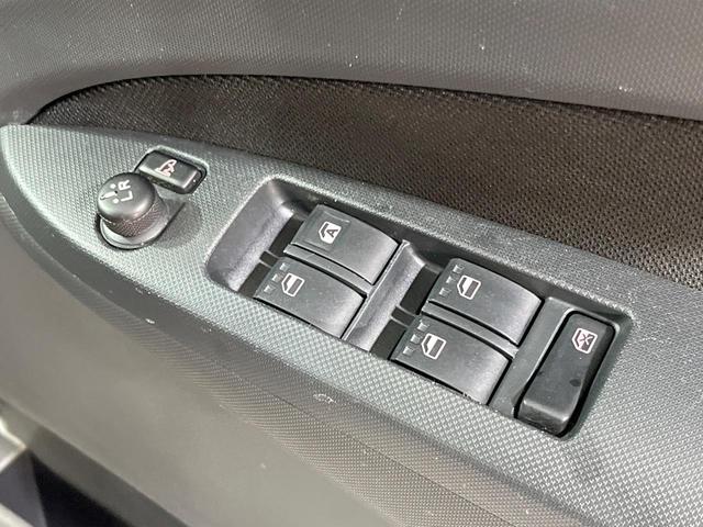 ステラ カスタムＲリミテッド　禁煙車　スマートキー　ＨＩＤヘッド　純正１４インチアルミホイール　オートエアコン　ＣＤ再生　電動格納ミラー　アイドリングストップ　衝突安全ボディ（35枚目）