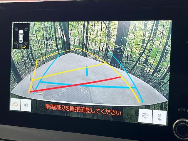 プリウス Ｘ　純正８型ディスプレイオーディオ　バックカメラ　１００Ｖ電源　衝突被害軽減システム　レーダークルーズ　禁煙車　ドラレコ　コーナーセンサー　ＬＥＤヘッド　ＥＴＣ２．０　オートハイビーム　車線逸脱警報（5枚目）