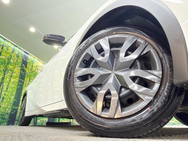 プリウス Ｘ　純正８型ディスプレイオーディオ　バックカメラ　１００Ｖ電源　衝突被害軽減システム　レーダークルーズ　禁煙車　ドラレコ　コーナーセンサー　ＬＥＤヘッド　ＥＴＣ２．０　オートハイビーム　車線逸脱警報（13枚目）