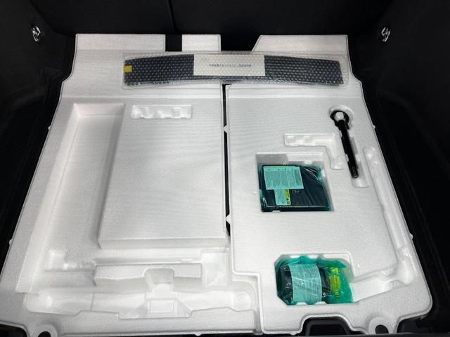 プリウス Ｘ　純正８型ディスプレイオーディオ　バックカメラ　１００Ｖ電源　衝突被害軽減システム　レーダークルーズ　禁煙車　ドラレコ　コーナーセンサー　ＬＥＤヘッド　ＥＴＣ２．０　オートハイビーム　車線逸脱警報（28枚目）