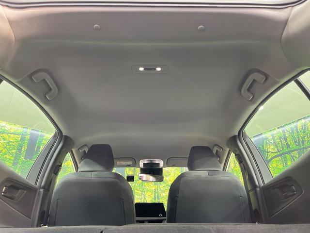 プリウス Ｘ　純正８型ディスプレイオーディオ　バックカメラ　１００Ｖ電源　衝突被害軽減システム　レーダークルーズ　禁煙車　ドラレコ　コーナーセンサー　ＬＥＤヘッド　ＥＴＣ２．０　オートハイビーム　車線逸脱警報（29枚目）