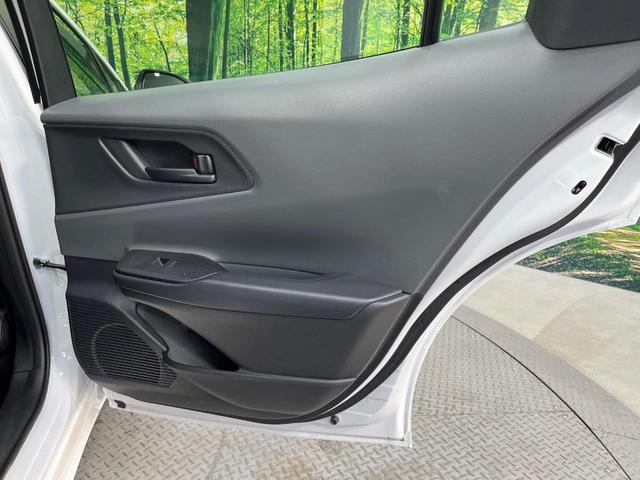 プリウス Ｘ　純正８型ディスプレイオーディオ　バックカメラ　１００Ｖ電源　衝突被害軽減システム　レーダークルーズ　禁煙車　ドラレコ　コーナーセンサー　ＬＥＤヘッド　ＥＴＣ２．０　オートハイビーム　車線逸脱警報（31枚目）