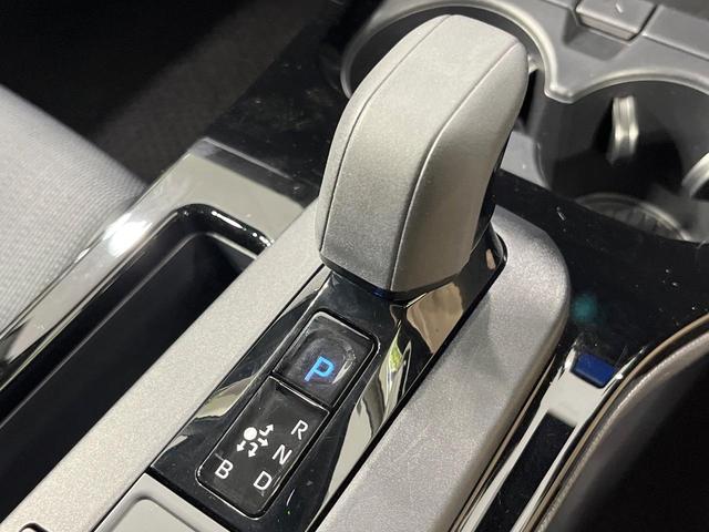 プリウス Ｘ　純正８型ディスプレイオーディオ　バックカメラ　１００Ｖ電源　衝突被害軽減システム　レーダークルーズ　禁煙車　ドラレコ　コーナーセンサー　ＬＥＤヘッド　ＥＴＣ２．０　オートハイビーム　車線逸脱警報（48枚目）