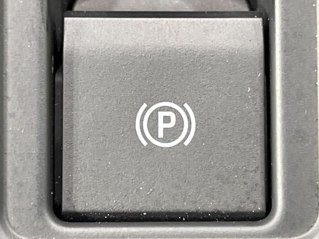 プリウス Ｘ　純正８型ディスプレイオーディオ　バックカメラ　１００Ｖ電源　衝突被害軽減システム　レーダークルーズ　禁煙車　ドラレコ　コーナーセンサー　ＬＥＤヘッド　ＥＴＣ２．０　オートハイビーム　車線逸脱警報（51枚目）