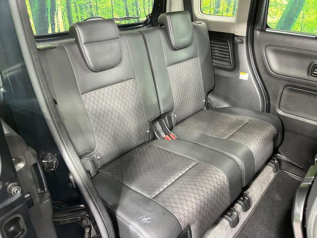 スペーシアカスタム ハイブリッドＸＳターボ　メーカー９型ナビ　両側電動ドア　全周囲カメラ　衝突軽減装置　レーダークルーズ　禁煙車　ハーフレザーシート　シートヒーター　コーナーセンサー　スマートキー　ＬＥＤヘッド　ＥＴＣ　純正１５インチアルミ（9枚目）