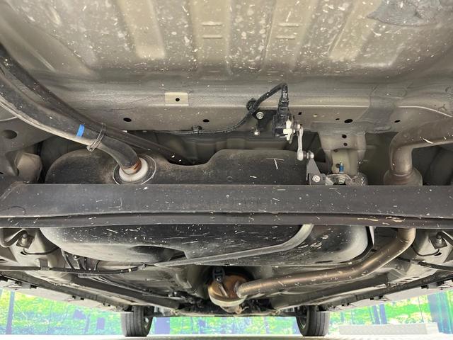 スペーシアカスタム ハイブリッドＸＳターボ　メーカー９型ナビ　両側電動ドア　全周囲カメラ　衝突軽減装置　レーダークルーズ　禁煙車　ハーフレザーシート　シートヒーター　コーナーセンサー　スマートキー　ＬＥＤヘッド　ＥＴＣ　純正１５インチアルミ（19枚目）