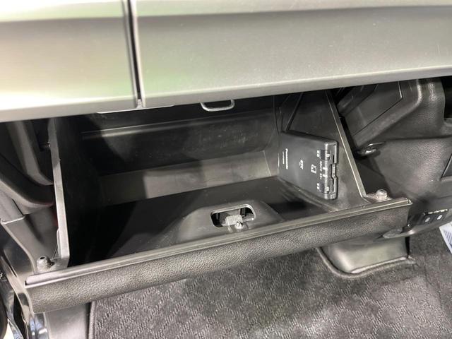 スペーシアカスタム ハイブリッドＸＳターボ　メーカー９型ナビ　両側電動ドア　全周囲カメラ　衝突軽減装置　レーダークルーズ　禁煙車　ハーフレザーシート　シートヒーター　コーナーセンサー　スマートキー　ＬＥＤヘッド　ＥＴＣ　純正１５インチアルミ（24枚目）