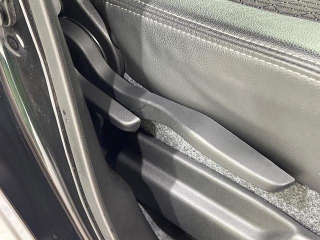 スペーシアカスタム ハイブリッドＸＳターボ　メーカー９型ナビ　両側電動ドア　全周囲カメラ　衝突軽減装置　レーダークルーズ　禁煙車　ハーフレザーシート　シートヒーター　コーナーセンサー　スマートキー　ＬＥＤヘッド　ＥＴＣ　純正１５インチアルミ（38枚目）