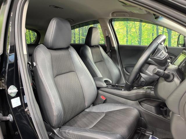 ヴェゼル ハイブリッドＺ・ホンダセンシング　純正ナビ　バックカメラ　衝突被害軽減システム　レーダークルーズ　禁煙車　レザーシート　ドラレコ　スマートキー　ＬＥＤヘッド　ビルトインＥＴＣ　純正１７インチアルミ　オートライト　デュアルエアコン（8枚目）