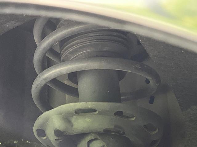 ヴェゼル ハイブリッドＺ・ホンダセンシング　純正ナビ　バックカメラ　衝突被害軽減システム　レーダークルーズ　禁煙車　レザーシート　ドラレコ　スマートキー　ＬＥＤヘッド　ビルトインＥＴＣ　純正１７インチアルミ　オートライト　デュアルエアコン（20枚目）