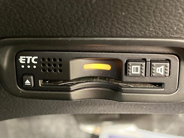 ヴェゼル ハイブリッドＺ・ホンダセンシング　純正ナビ　バックカメラ　衝突被害軽減システム　レーダークルーズ　禁煙車　レザーシート　ドラレコ　スマートキー　ＬＥＤヘッド　ビルトインＥＴＣ　純正１７インチアルミ　オートライト　デュアルエアコン（38枚目）