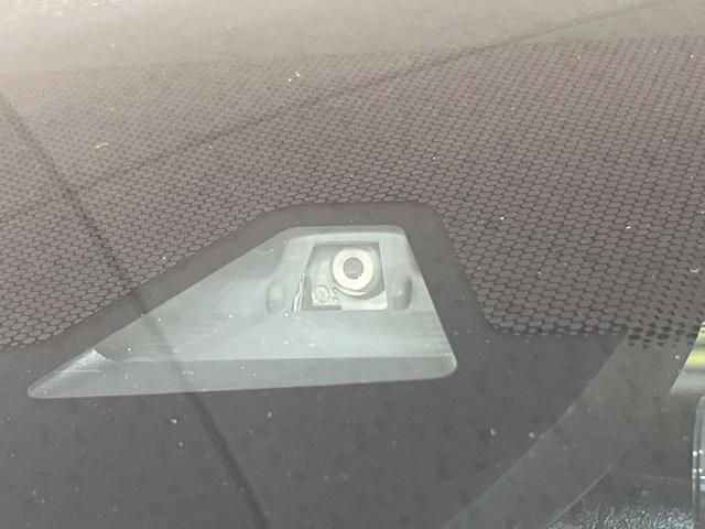 ヴェゼル ハイブリッドＺ・ホンダセンシング　純正ナビ　バックカメラ　衝突被害軽減システム　レーダークルーズ　禁煙車　レザーシート　ドラレコ　スマートキー　ＬＥＤヘッド　ビルトインＥＴＣ　純正１７インチアルミ　オートライト　デュアルエアコン（64枚目）