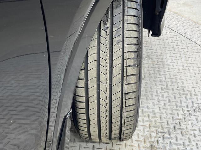 ヴェゼル ハイブリッドＺ・ホンダセンシング　純正ナビ　バックカメラ　衝突被害軽減システム　レーダークルーズ　禁煙車　レザーシート　ドラレコ　スマートキー　ＬＥＤヘッド　ビルトインＥＴＣ　純正１７インチアルミ　オートライト　デュアルエアコン（66枚目）