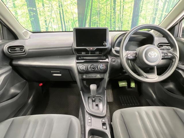 ヤリスクロス X 純正ディスプレイオーディオ バックカメラ 衝突被害軽減システム レーダークルーズ 禁煙車 コーナーセンサー ビルトインETC オートハイビーム 車線逸脱警報 オートライト Bluetooth フルセグ(2枚目)