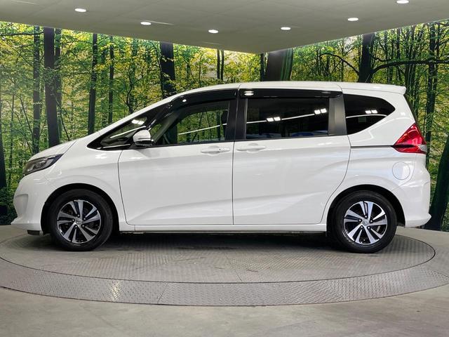 フリード Ｇ　純正ナビ　電動スライドドア　バックカメラ　禁煙車　ハーフレザーシート　ドラレコ　スマートキー　ＬＥＤヘッド　ＥＴＣ　純正１５インチアルミ　オートライト　オートエアコン　Ｂｌｕｅｔｏｏｔｈ　ＣＤ（56枚目）