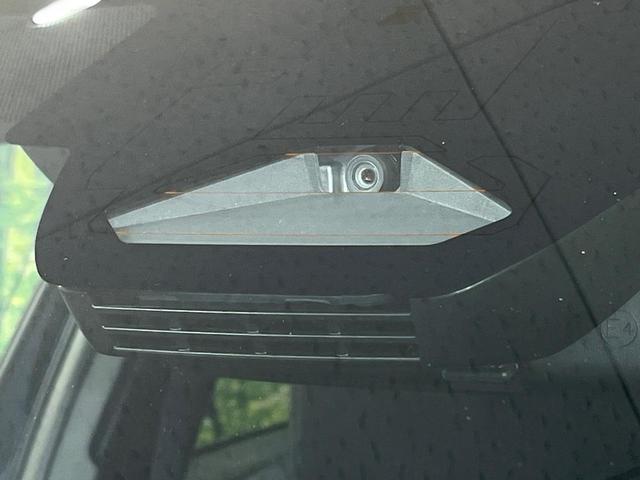 カローラクロス ハイブリッド G 8インチディスプレイオーディ バックカメラ 衝突被害軽減システム レーダークルーズ コーナーセンサー スマートキー LEDヘッド ETC 車線逸脱警報 オートライト オートエアコン Bluetooth(3枚目)