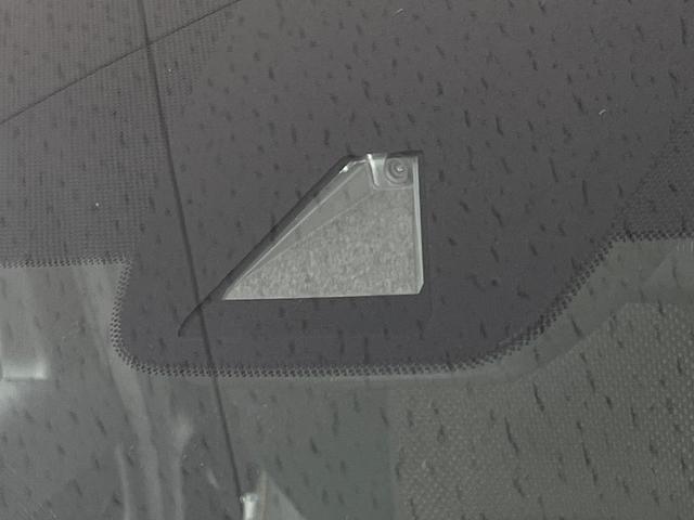 アルファード ２．５Ｓ　タイプゴールドＩＩ　純正９型ディスプレイオーディオ　両側電動ドア　１３型後席モニター　バックカメラ　衝突被害軽減システム　レーダークルーズ　禁煙車　電動リアゲート　ハーフレザーシート　コーナーセンサー　ＥＴＣ（3枚目）