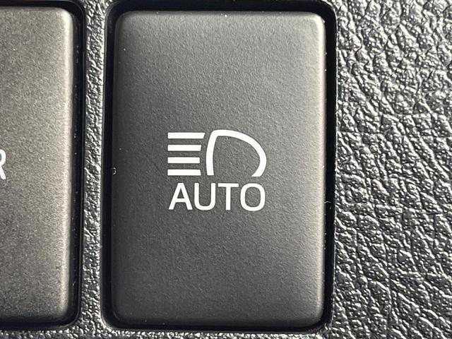 アルファード ２．５Ｓ　タイプゴールドＩＩ　純正９型ディスプレイオーディオ　両側電動ドア　１３型後席モニター　バックカメラ　衝突被害軽減システム　レーダークルーズ　禁煙車　電動リアゲート　ハーフレザーシート　コーナーセンサー　ＥＴＣ（44枚目）