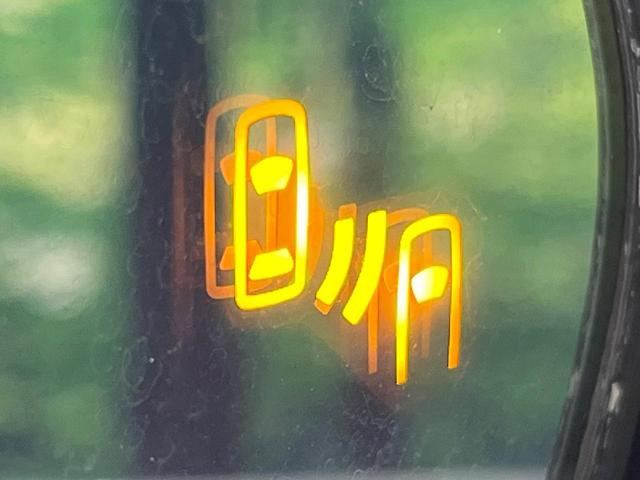 ヤリスクロス ハイブリッドＺ　純正８型ディスプレイオーディオ　全周囲カメラ　衝突被害軽減システム　レーダークルーズ　パワーシート　シートヒーター　コーナーセンサー　ＬＥＤヘッド　ＥＴＣ　純正１８インチアルミ　オートハイビーム（6枚目）