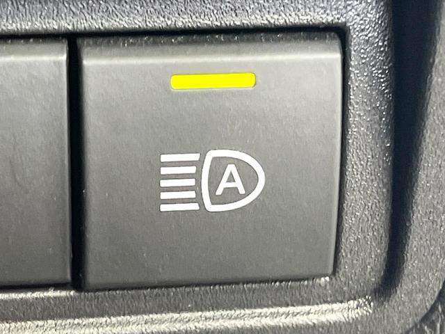 ヤリスクロス ハイブリッドＺ　純正８型ディスプレイオーディオ　全周囲カメラ　衝突被害軽減システム　レーダークルーズ　パワーシート　シートヒーター　コーナーセンサー　ＬＥＤヘッド　ＥＴＣ　純正１８インチアルミ　オートハイビーム（25枚目）