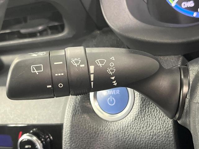 ヤリスクロス ハイブリッドＺ　純正８型ディスプレイオーディオ　全周囲カメラ　衝突被害軽減システム　レーダークルーズ　パワーシート　シートヒーター　コーナーセンサー　ＬＥＤヘッド　ＥＴＣ　純正１８インチアルミ　オートハイビーム（29枚目）