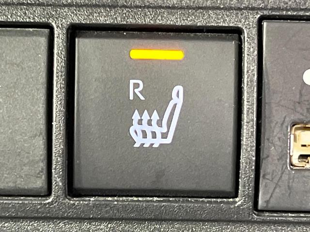 ヤリスクロス ハイブリッドＺ　純正８型ディスプレイオーディオ　全周囲カメラ　衝突被害軽減システム　レーダークルーズ　パワーシート　シートヒーター　コーナーセンサー　ＬＥＤヘッド　ＥＴＣ　純正１８インチアルミ　オートハイビーム（35枚目）