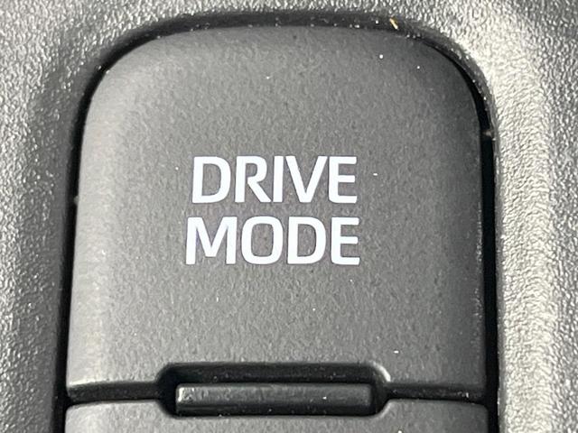 ヤリスクロス ハイブリッドＺ　純正８型ディスプレイオーディオ　全周囲カメラ　衝突被害軽減システム　レーダークルーズ　パワーシート　シートヒーター　コーナーセンサー　ＬＥＤヘッド　ＥＴＣ　純正１８インチアルミ　オートハイビーム（40枚目）