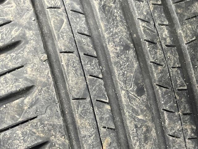 ヤリスクロス ハイブリッドＺ　純正８型ディスプレイオーディオ　全周囲カメラ　衝突被害軽減システム　レーダークルーズ　パワーシート　シートヒーター　コーナーセンサー　ＬＥＤヘッド　ＥＴＣ　純正１８インチアルミ　オートハイビーム（54枚目）