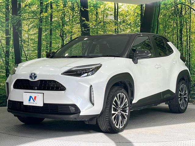 ヤリスクロス ハイブリッドＺ　純正８型ディスプレイオーディオ　全周囲カメラ　衝突被害軽減システム　レーダークルーズ　パワーシート　シートヒーター　コーナーセンサー　ＬＥＤヘッド　ＥＴＣ　純正１８インチアルミ　オートハイビーム（61枚目）