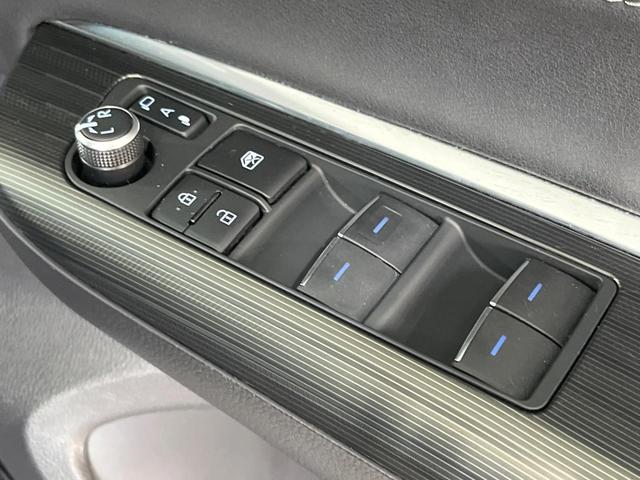 ハリアーハイブリッド Ｚ　レザーパッケージ　モデリスタフルエアロ　純正１２型ＳＤナビ　ＪＢＬサウンド　衝突被害軽減システム　レーダークルーズ　パワーシート　禁煙車　電動リアゲート　レザーシート　前席シートエアコン　コーナーセンサー　ＥＴＣ２．０（21枚目）