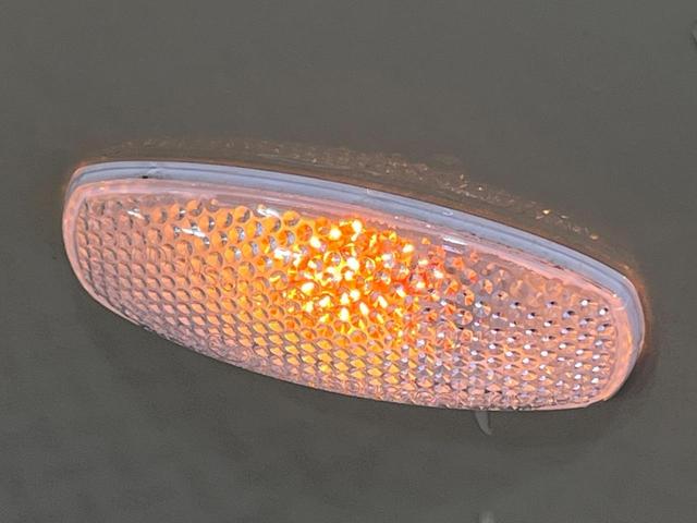 タフト Ｘ　禁煙車　ガラスルーフ　衝突被害軽減システム　コーナーセンサー　スマートキー　ＬＥＤヘッドライト　オートエアコン　ＣＤ再生　アイドリングストップ　オートハイビーム　横滑り防止機能　電動格納ミラー（26枚目）