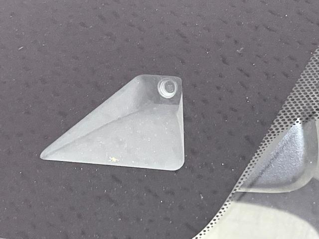 デイズ Ｘ　禁煙車　純正９インチナビ　全周囲カメラ　ＥＴＣ　衝突被害軽減システム　コーナーセンサー　スマートキー　ＨＩＤヘッド　　純正１４インチアルミ　オートライト　オートエアコン　ＤＶＤ再生　地デジ（5枚目）