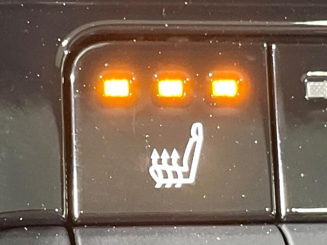 プリウス Z 禁煙車 パノラマルーフ 純正12型ナビ 全周囲カメラ 衝突被害軽減システム レーダークルーズ 電動リアゲート レザーシート 前席シートエアコン パワーシート ドラレコ コーナーセンサー(35枚目)