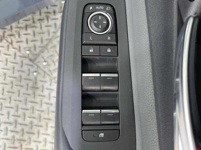 プリウス Z 禁煙車 パノラマルーフ 純正12型ナビ 全周囲カメラ 衝突被害軽減システム レーダークルーズ 電動リアゲート レザーシート 前席シートエアコン パワーシート ドラレコ コーナーセンサー(51枚目)