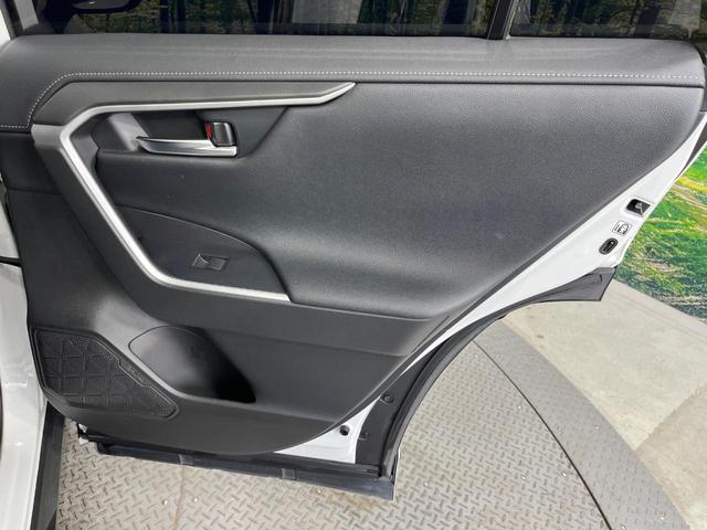 RAV4 ハイブリッドG 禁煙車 モデリスタフルエアロ 全周囲カメラ 純正9型ディスプレイオーディオ 衝突被害軽減システム レーダークルーズ 電動リアゲート 合皮レザーシート メモリー機能付きパワーシート シートヒーター(48枚目)