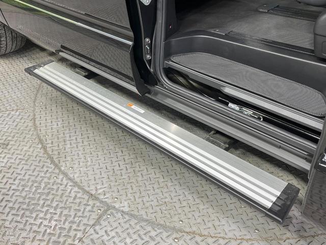 デリカD:5 ブラックエディション 禁煙車 ディーゼル(軽油) 両側電動ドア BIGX11型ナビ 12型後席モニター 電動サイドステップ バックカメラ 衝突被害軽減システム レーダークルーズ 電動リアゲート レザーシート パワーシート(7枚目)