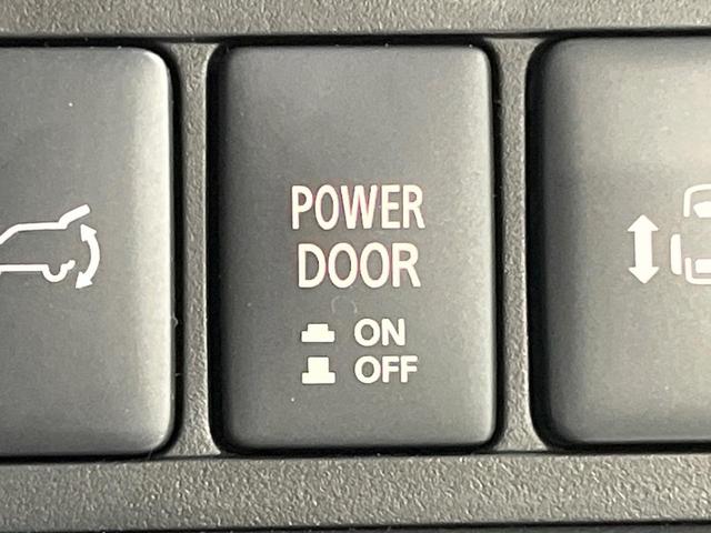 デリカD:5 ブラックエディション 禁煙車 ディーゼル(軽油) 両側電動ドア BIGX11型ナビ 12型後席モニター 電動サイドステップ バックカメラ 衝突被害軽減システム レーダークルーズ 電動リアゲート レザーシート パワーシート(25枚目)