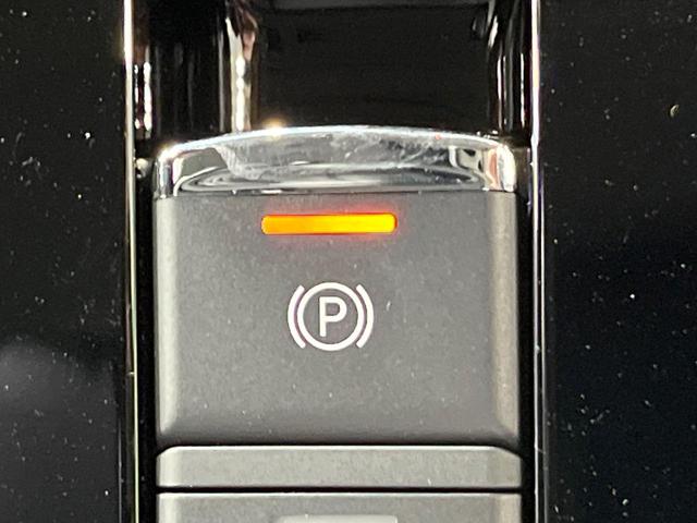 デリカD:5 ブラックエディション 禁煙車 ディーゼル(軽油) 両側電動ドア BIGX11型ナビ 12型後席モニター 電動サイドステップ バックカメラ 衝突被害軽減システム レーダークルーズ 電動リアゲート レザーシート パワーシート(49枚目)