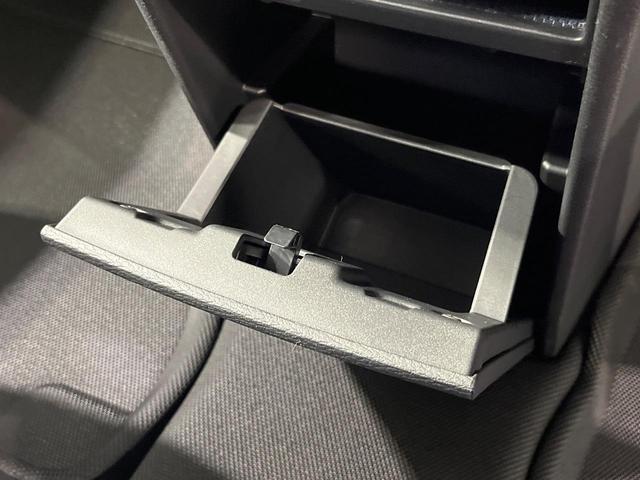 デリカD:5 ブラックエディション 禁煙車 ディーゼル(軽油) 両側電動ドア BIGX11型ナビ 12型後席モニター 電動サイドステップ バックカメラ 衝突被害軽減システム レーダークルーズ 電動リアゲート レザーシート パワーシート(53枚目)