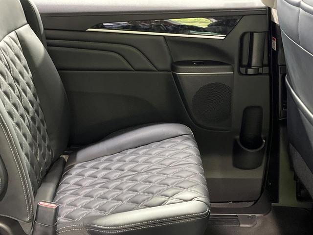 デリカD:5 ブラックエディション 禁煙車 ディーゼル(軽油) 両側電動ドア BIGX11型ナビ 12型後席モニター 電動サイドステップ バックカメラ 衝突被害軽減システム レーダークルーズ 電動リアゲート レザーシート パワーシート(57枚目)