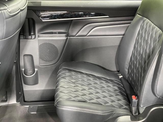 デリカD:5 ブラックエディション 禁煙車 ディーゼル(軽油) 両側電動ドア BIGX11型ナビ 12型後席モニター 電動サイドステップ バックカメラ 衝突被害軽減システム レーダークルーズ 電動リアゲート レザーシート パワーシート(59枚目)