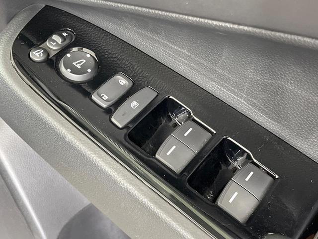 ヴェゼル e:HEV Z 禁煙車 9型ホンダコネクトディスプレイ バックカメラ 衝突被害軽減システム レーダークルーズ 電動リアゲート シートヒーター ドラレコ 合皮コンビシート ETC2.0 純正18インチアルミホイール(21枚目)