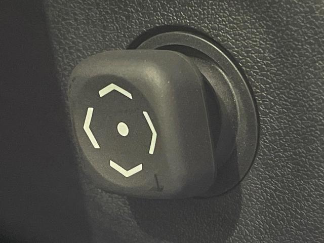 ハリアー プレミアム メタル アンド レザーパッケージ 禁煙車 純正9型SDナビ バックカメラ レーダークルーズ 電動リアゲート レザーシート 前席シートエアコン コーナーセンサー LEDヘッド ビルトインETC 純正18インチアルミ オートハイビーム(65枚目)