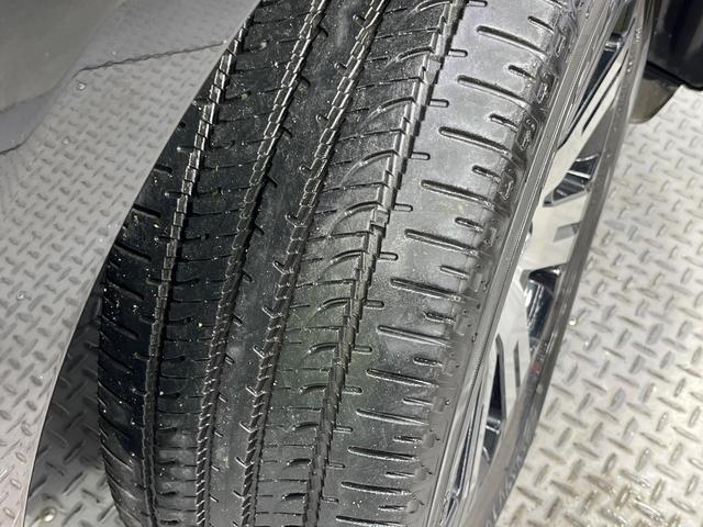 デリカD:5 P 禁煙車 両側電動ドア 純正10型ナビ 全周囲カメラ 電動サイドステップ 衝突軽減システム レーダークルコン 電動リアゲート パワーシート ステアリングヒーター ドラレコ ETC シートヒーター(32枚目)